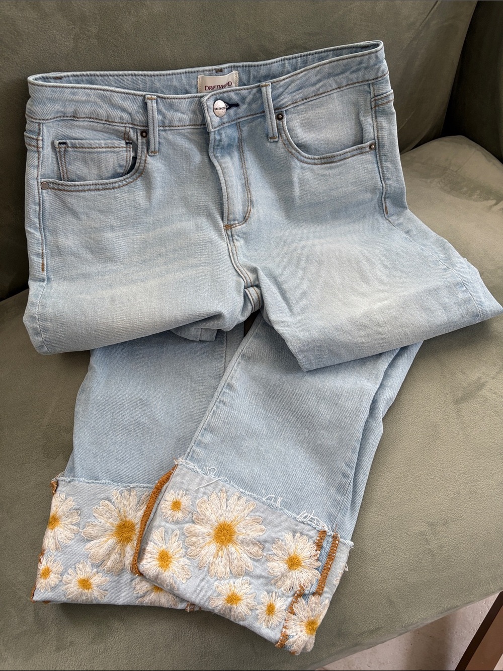 DRIFTWOOD COLETTE Light Blue Cropped Jeans Floral Daisy Embroidery Raw Edge BOHO